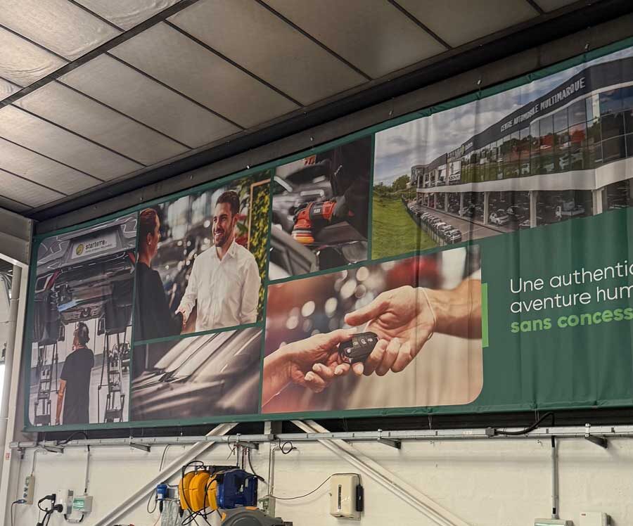 Bâche publicitaire réalisée par La Möme
